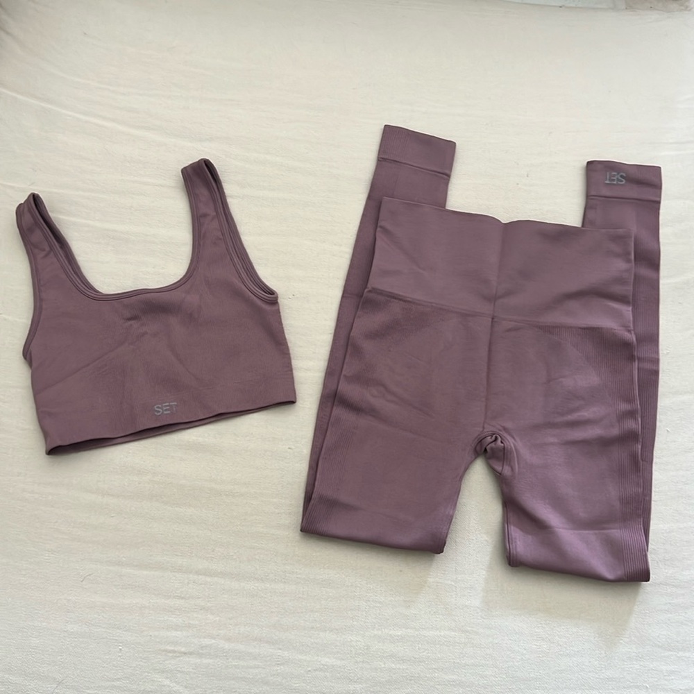 Set Active Bra and Leggings Set 🍇 Both Size XS